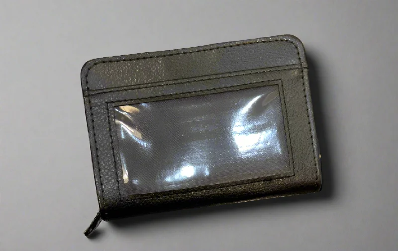 Hanging Travel Toiletry Bags with Multiple Pockets in TealLeather Multi-Card/Photo Wallet Hanging Travel Toiletry Bags with Multiple Pockets in TealLeather Multi-Card/Photo Wallet