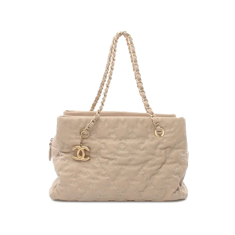 Oversized Jute Tote Bag in Natural Color with Rope Handles for a Beach VacationBeige Chanel CC Caviar Wild Stitch Tote Oversized Jute Tote Bag in Natural Color with Rope Handles for a Beach VacationBeige Chanel CC Caviar Wild Stitch Tote