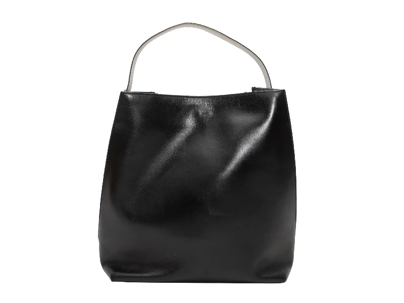 Women's Tote Bag with Magnetic Closure in Orange for Easy Access on the GoBlack & White Balenciaga Everyday Bucket Tote Bag Women's Tote Bag with Magnetic Closure in Orange for Easy Access on the GoBlack & White Balenciaga Everyday Bucket Tote Bag