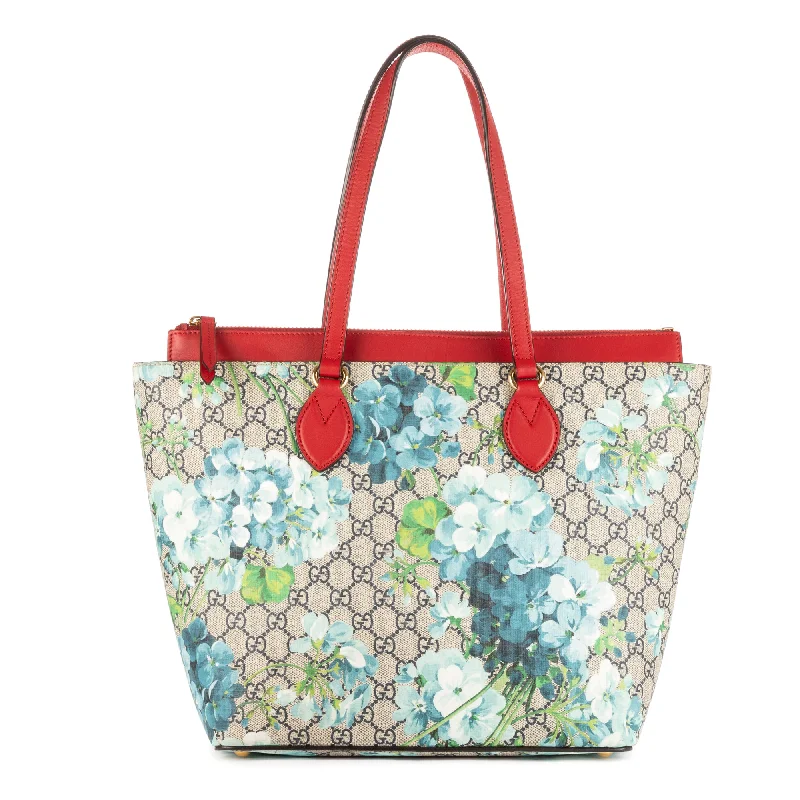 Metallic Tote Bag in Rose Gold with Chain Handles for a Glamorous Night OutOversized Jute Tote Bag in Natural Color with Rope Handles for a Beach VacationBlooms Medium Bucket Tote Metallic Tote Bag in Rose Gold with Chain Handles for a Glamorous Night OutOversized Jute Tote Bag in Natural Color with Rope Handles for a Beach VacationBlooms Medium Bucket Tote