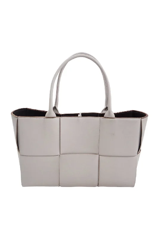 Metallic Tote Bag in Rose Gold with Chain Handles for a Glamorous Night Out[WB5159] Bottega Veneta | Tote Bag