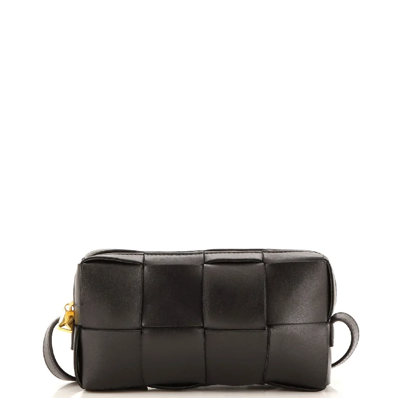 Leather Shoulder Bag with Magnetic Closure in Black for Quick AccessBrick Cassette Shoulder Bag Maxi Intrecciato Leather Mini Leather Shoulder Bag with Magnetic Closure in Black for Quick AccessBrick Cassette Shoulder Bag Maxi Intrecciato Leather Mini