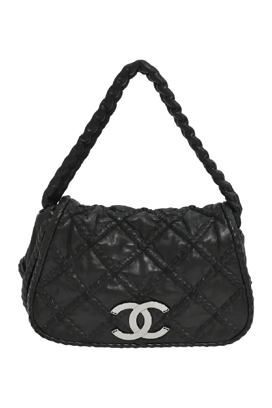 Crossbody Shoulder Bag in Black Leather with Gold Hardware for Night Outs[WB5474] Chanel | Shoulder Bag
