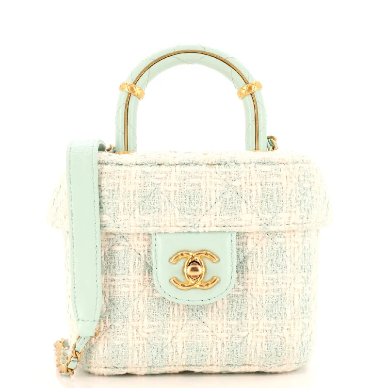 Shoulder Bag with Chain Strap in Silver for a Trendy AppearanceCrush Top Handle Flap Bag Quilted Tweed Mini Shoulder Bag with Chain Strap in Silver for a Trendy AppearanceCrush Top Handle Flap Bag Quilted Tweed Mini