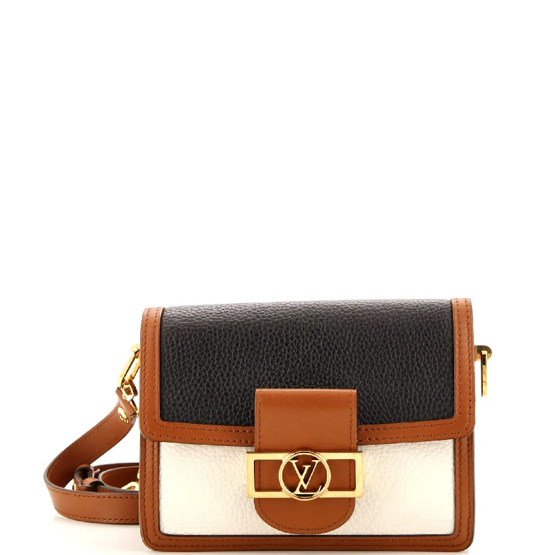 Quilted Shoulder Bag in Cream for a Classic and Elegant LookDauphine Shoulder Bag Taurillon Leather Mini