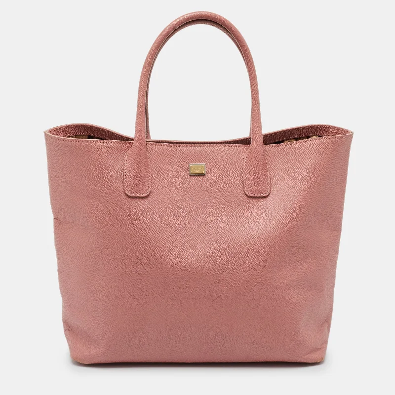 Quilted Tote Bag in Cream with Silver Hardware for a Classic and Sophisticated StyleDolce & Gabbana Old Rose Leather Miss Alma Tote Quilted Tote Bag in Cream with Silver Hardware for a Classic and Sophisticated StyleDolce & Gabbana Old Rose Leather Miss Alma Tote