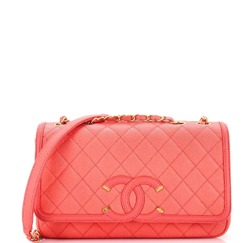 Shoulder Bag with Geometric Pattern in Multicolor for a Contemporary StyleFiligree Flap Bag Quilted Caviar Medium Shoulder Bag with Geometric Pattern in Multicolor for a Contemporary StyleFiligree Flap Bag Quilted Caviar Medium