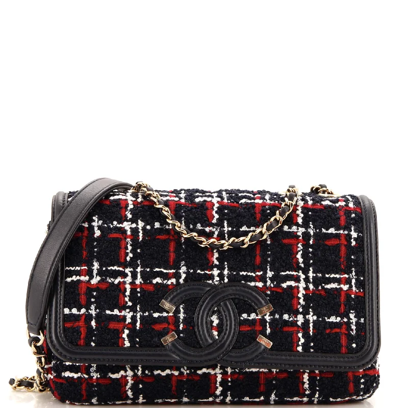 Quilted Shoulder Bag in Cream for a Classic and Elegant LookFiligree Flap Bag Quilted Tweed Small Quilted Shoulder Bag in Cream for a Classic and Elegant LookFiligree Flap Bag Quilted Tweed Small