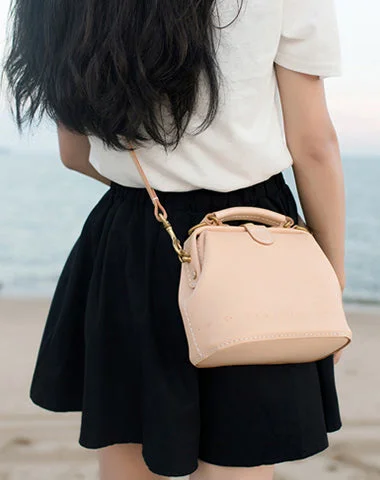 Women's Shoulder Bag with Fringe Details in Brown for a Bohemian StyleHandmade Womens Beige Leather Mini doctor Handbag shoulder doctor bags for women Women's Shoulder Bag with Fringe Details in Brown for a Bohemian StyleHandmade Womens Beige Leather Mini doctor Handbag shoulder doctor bags for women