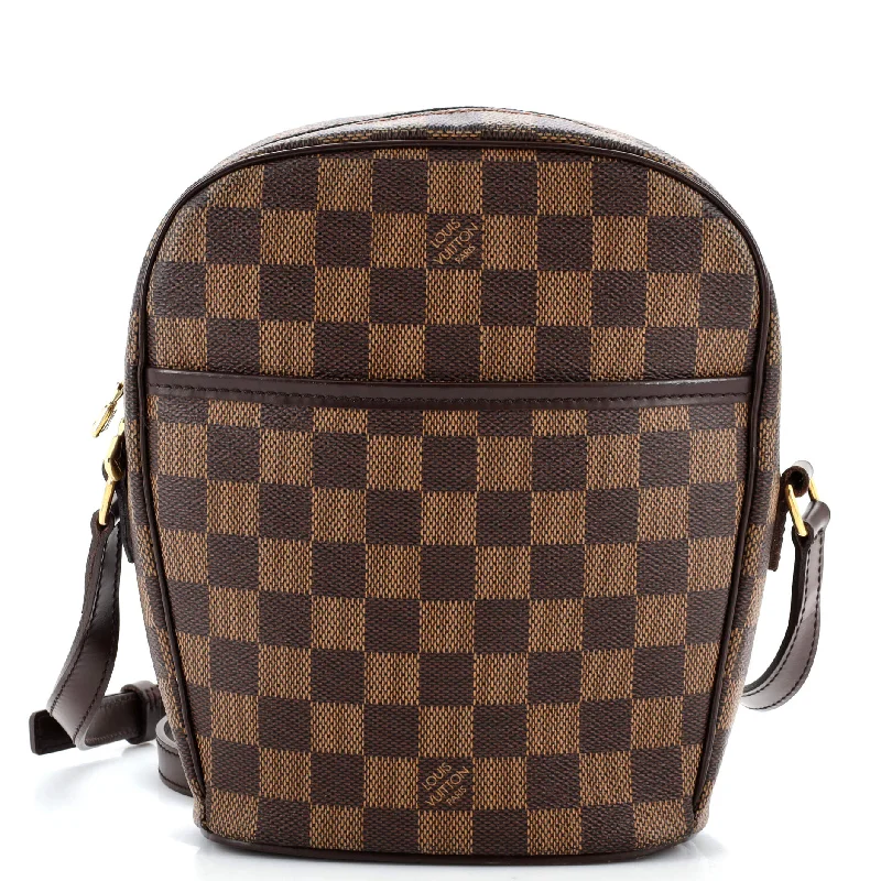Women's Shoulder Bag with Faux Fur Strap in White for Winter StyleMetallic Shoulder Bag in Gold for Special OccasionsIpanema Handbag Damier PM Women's Shoulder Bag with Faux Fur Strap in White for Winter StyleMetallic Shoulder Bag in Gold for Special OccasionsIpanema Handbag Damier PM