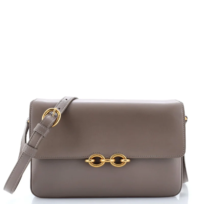 Women's Shoulder Bag with Fringe Details in Brown for a Bohemian StyleLe Maillon Shoulder Bag Leather Medium Women's Shoulder Bag with Fringe Details in Brown for a Bohemian StyleLe Maillon Shoulder Bag Leather Medium