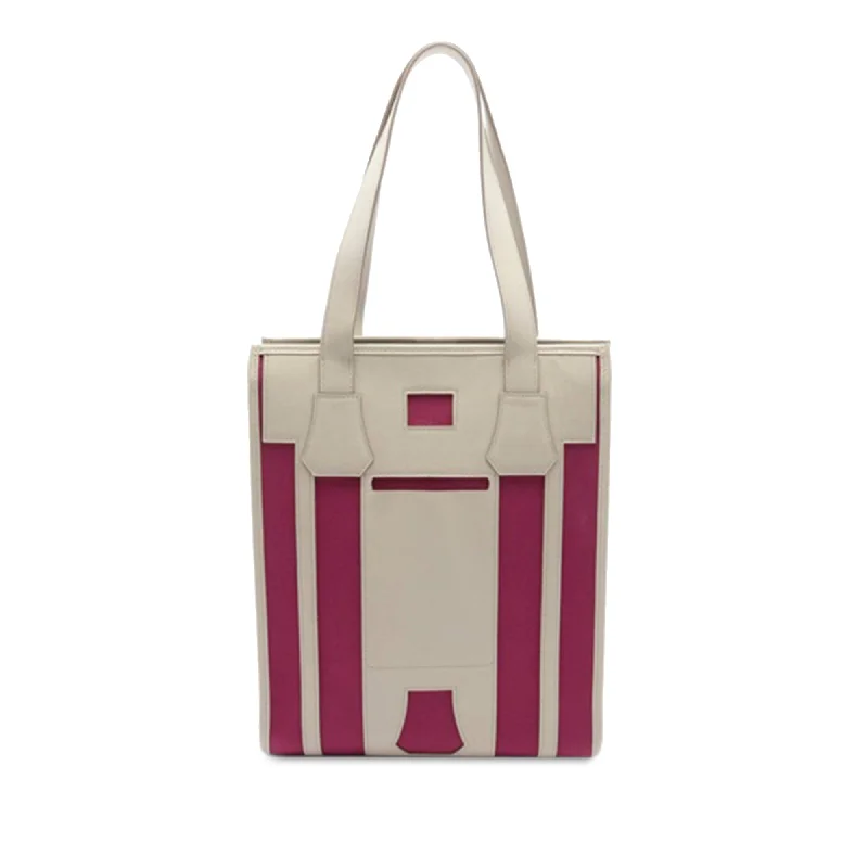 Metallic Tote Bag in Rose Gold with Chain Handles for a Glamorous Night OutPink Hermès Petit H Bell Tote Metallic Tote Bag in Rose Gold with Chain Handles for a Glamorous Night OutPink Hermès Petit H Bell Tote