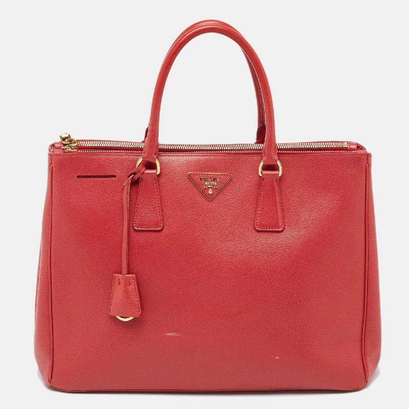Small Vegan Leather Tote Bag in Blush Pink with Gold - Tone Hardware for a Feminine and Stylish AccessoryPrada Red Saffiano Lux Leather Large Galleria Double Zip Tote Small Vegan Leather Tote Bag in Blush Pink with Gold - Tone Hardware for a Feminine and Stylish AccessoryPrada Red Saffiano Lux Leather Large Galleria Double Zip Tote