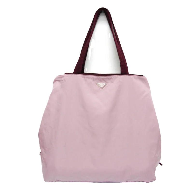 Quilted Tote Bag in Cream with Silver Hardware for a Classic and Sophisticated StylePrada Tessuto Synthetic Tote Bag (Pre-Owned) Quilted Tote Bag in Cream with Silver Hardware for a Classic and Sophisticated StylePrada Tessuto Synthetic Tote Bag (Pre-Owned)