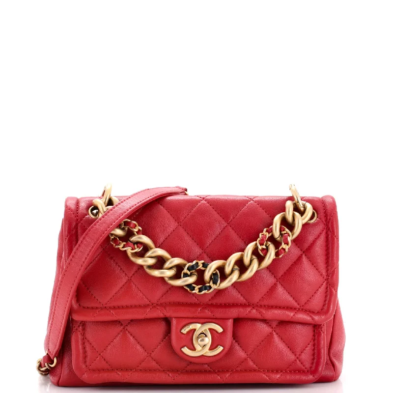 Quilted Shoulder Bag in Cream for a Classic and Elegant LookWoven Chain Link CC Top Handle Flap Bag Quilted Lambskin Small Quilted Shoulder Bag in Cream for a Classic and Elegant LookWoven Chain Link CC Top Handle Flap Bag Quilted Lambskin Small