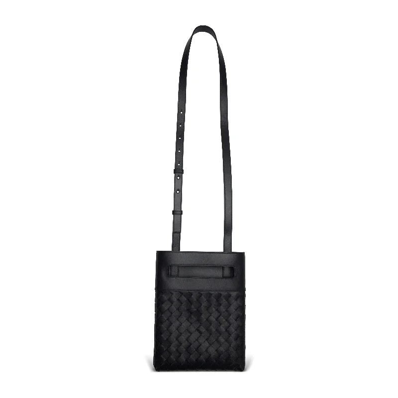 Women's Crossbody Bag with Magnetic Closure in White for Quick AccessBottega Veneta Mesh Crossbody Bag Women's Crossbody Bag with Magnetic Closure in White for Quick AccessBottega Veneta Mesh Crossbody Bag