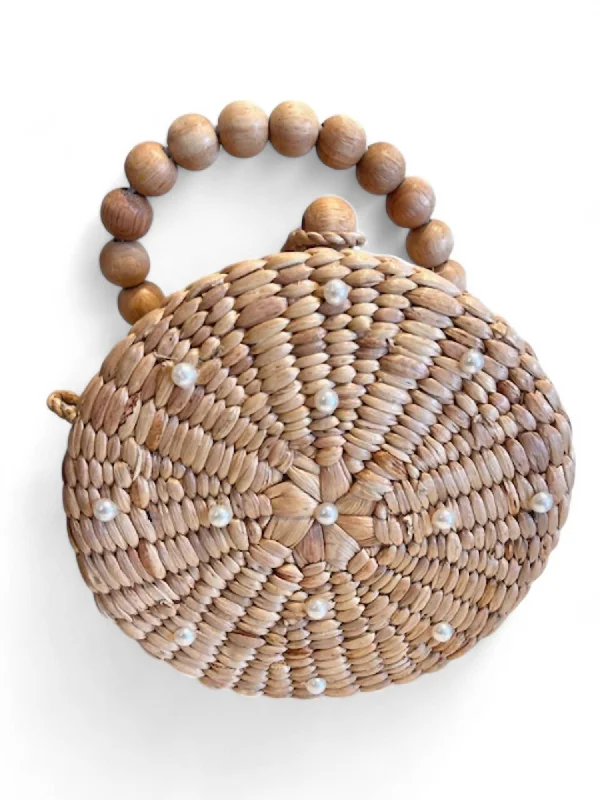 Women's Crossbody Bag with Chain Strap in Gold for a Glamorous TouchCircle Purse With Shoulder Strap Pearls In Natural Women's Crossbody Bag with Chain Strap in Gold for a Glamorous TouchCircle Purse With Shoulder Strap Pearls In Natural