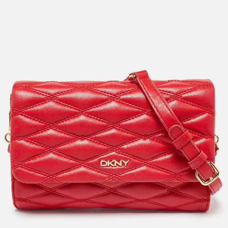 Waterproof Nylon Crossbody Bag in Navy Blue for Outdoor Hiking TripsDkny Red Quilted Leather Flap Chain Crossbody Bag Waterproof Nylon Crossbody Bag in Navy Blue for Outdoor Hiking TripsDkny Red Quilted Leather Flap Chain Crossbody Bag