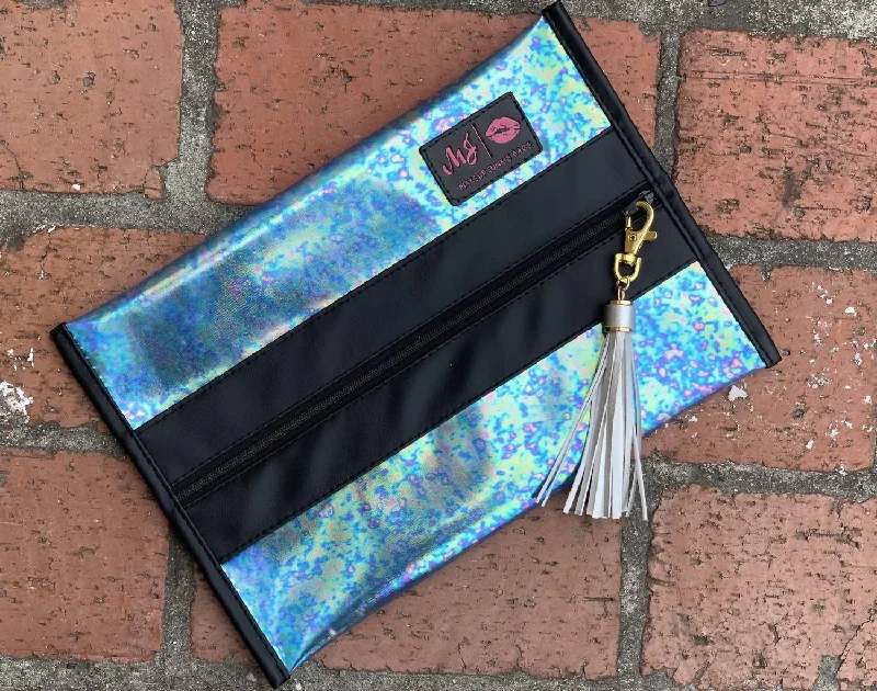 Geometric - Printed PVC Crossbody Bag in Multicolor for Trendy Street StyleIn The Clear Iridescent Bag In Blue Geometric - Printed PVC Crossbody Bag in Multicolor for Trendy Street StyleIn The Clear Iridescent Bag In Blue