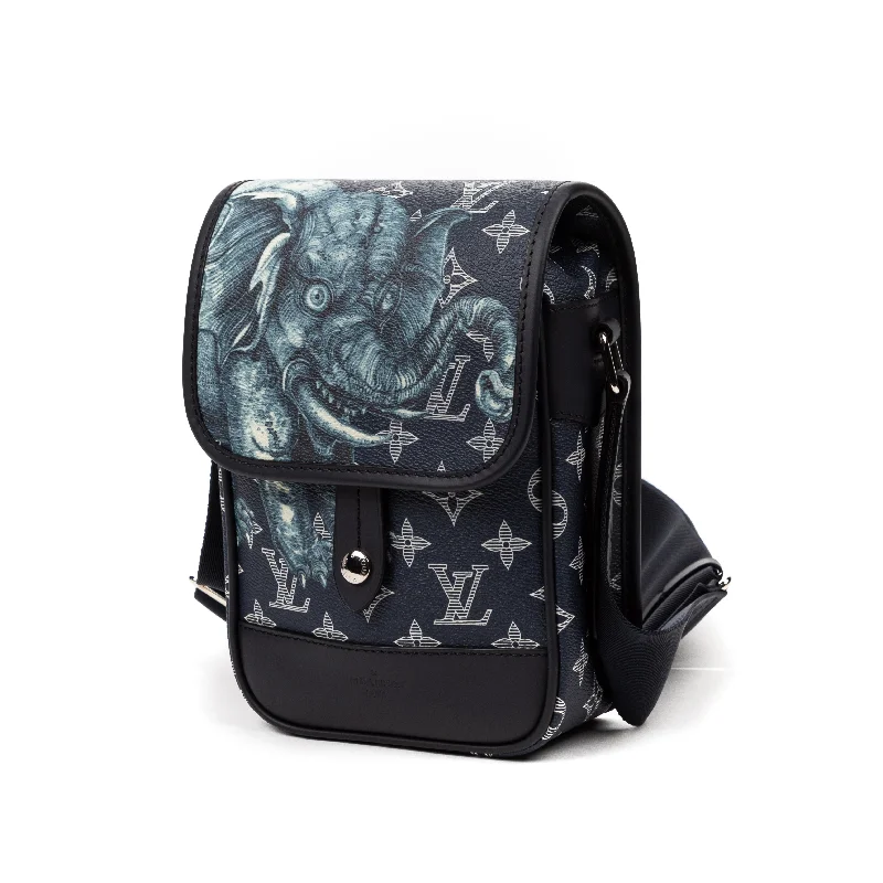Women's Crossbody Bag with Multiple Compartments in Gray for Organized Daily UseLtd. Ed. Chapman Brothers crossbody Women's Crossbody Bag with Multiple Compartments in Gray for Organized Daily UseLtd. Ed. Chapman Brothers crossbody