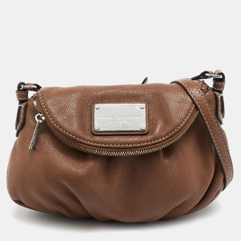 Quilted Leather Crossbody Bag in Cream for a Classic and Elegant AppearanceMarc By Marc Jacobs Brown Leather Classic Q Natasha Crossbody Bag Quilted Leather Crossbody Bag in Cream for a Classic and Elegant AppearanceMarc By Marc Jacobs Brown Leather Classic Q Natasha Crossbody Bag