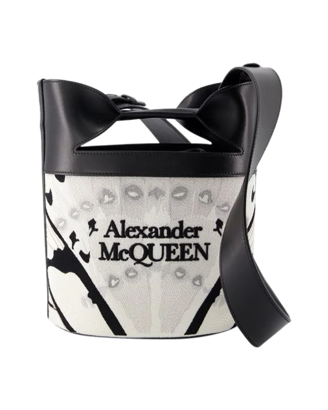 Embroidered Silk Crossbody Bag in Purple for Formal Events and WeddingsThe Bucket Bow Crossbody - Alexander McQueen - Leather - White Embroidered Silk Crossbody Bag in Purple for Formal Events and WeddingsThe Bucket Bow Crossbody - Alexander McQueen - Leather - White