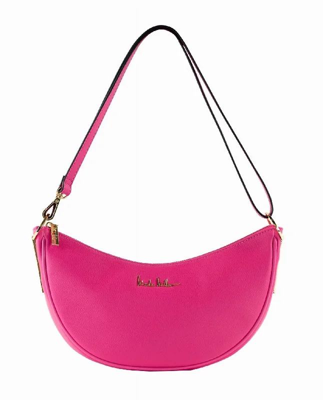 Women's Crossbody Bag with Zippered Pocket on the Back in Red for SecurityWomen's Crossbody Shoulder Bag In Beetroot Women's Crossbody Bag with Zippered Pocket on the Back in Red for SecurityWomen's Crossbody Shoulder Bag In Beetroot